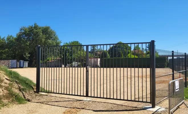 Réalisation d'une clôture et d'une aire de stockage à Montauban et Bressols, Montauban, Arlequin Espaces Verts
