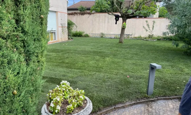 Création d'une pelouse en rouleau sur montauban dans le 82, Montauban, Arlequin Espaces Verts